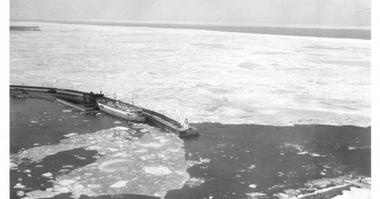 the original abeqweit sailing through ice