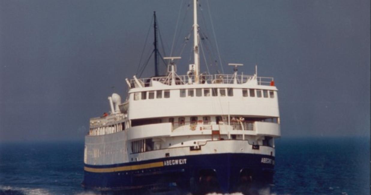 the original abeqweit sailing