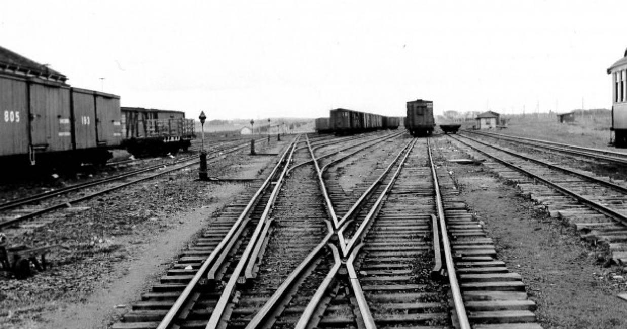 train tracks